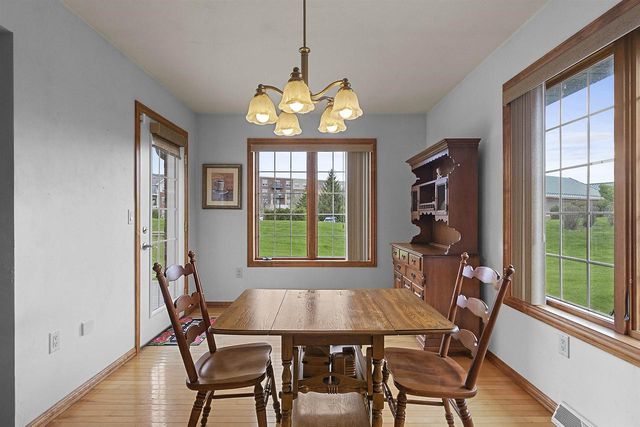 394 WOODFIELD DRIVE, Green Bay, WI 54313