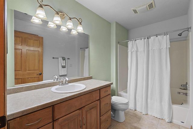 394 WOODFIELD DRIVE, Green Bay, WI 54313