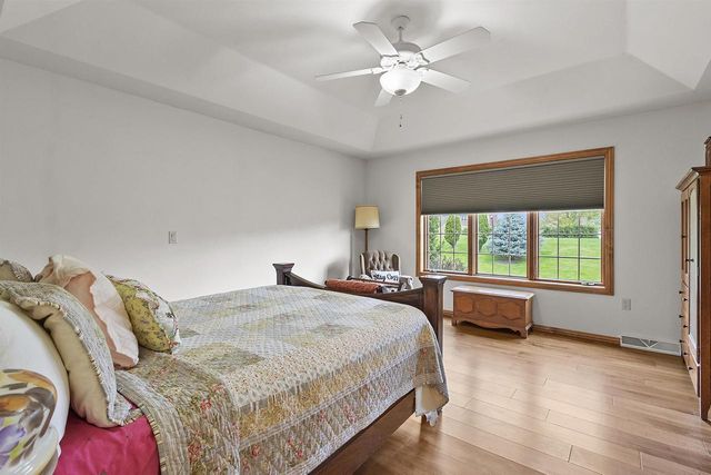 394 WOODFIELD DRIVE, Green Bay, WI 54313