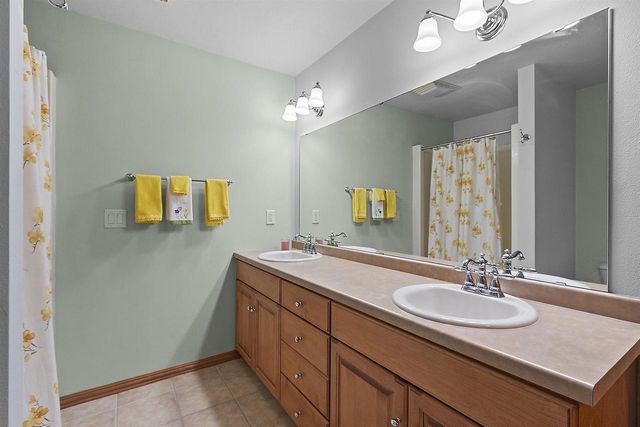 394 WOODFIELD DRIVE, Green Bay, WI 54313