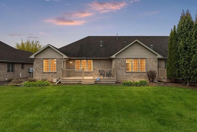 394 WOODFIELD DRIVE, Green Bay, WI 54313