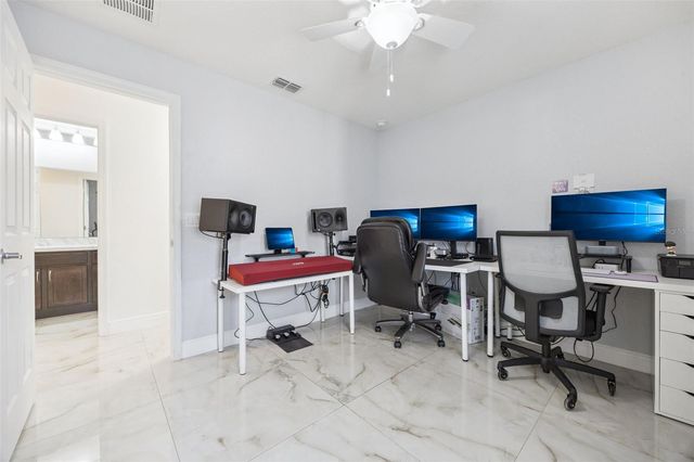 2015 ORANGE AVENUE, St Cloud, FL 34769