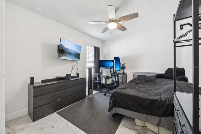 2015 ORANGE AVENUE, St Cloud, FL 34769