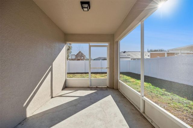 2015 ORANGE AVENUE, St Cloud, FL 34769