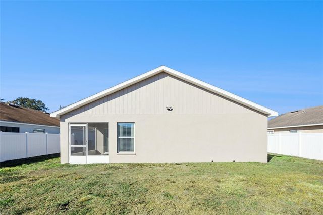 2015 ORANGE AVENUE, St Cloud, FL 34769