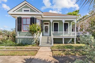 1003 Sealy Street, Galveston, TX 77550