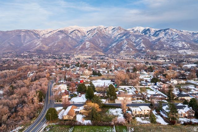 2124 E CHERRY LN, Layton, UT 84040