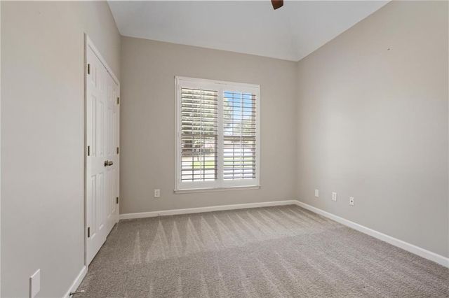 105 Peregrine Way NW, Kennesaw, GA 30144
