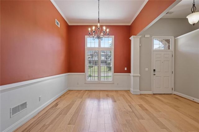 105 Peregrine Way NW, Kennesaw, GA 30144