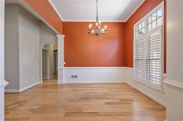 105 Peregrine Way NW, Kennesaw, GA 30144