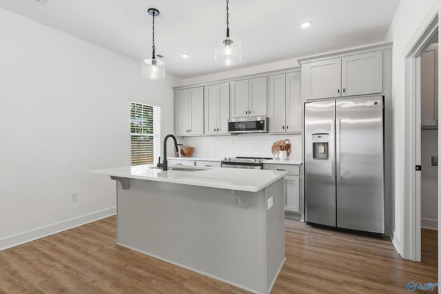 2712 8th Avenue SW, Huntsville, AL 35805