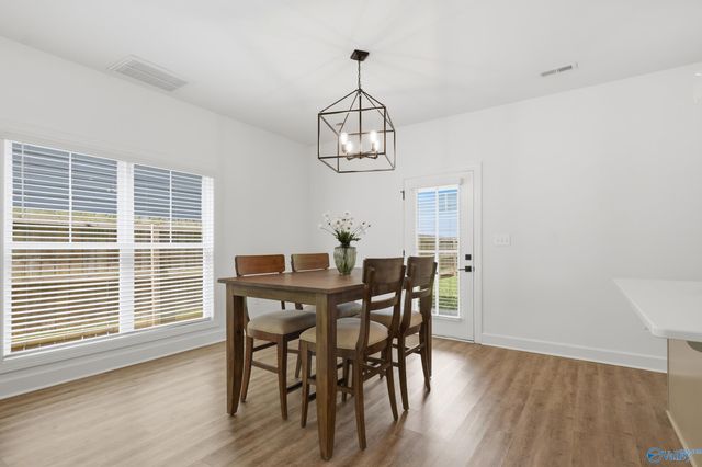 2712 8th Avenue SW, Huntsville, AL 35805