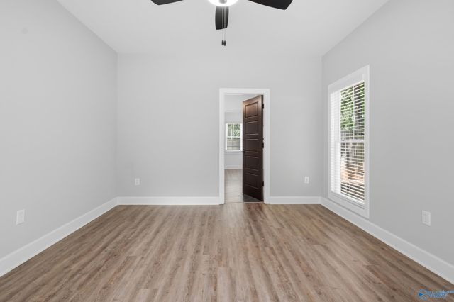2712 8th Avenue SW, Huntsville, AL 35805