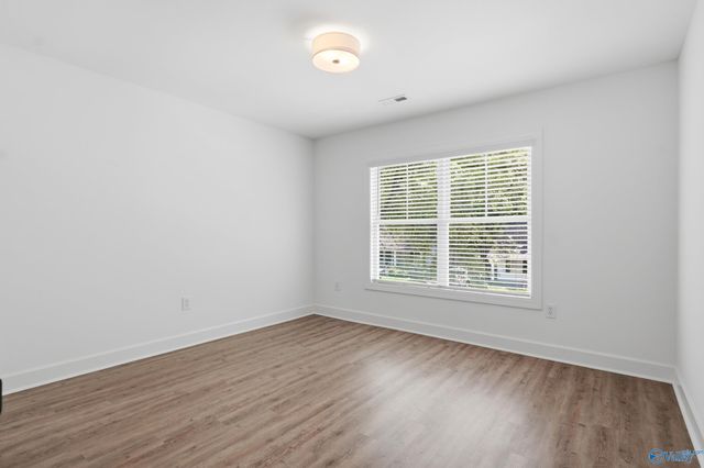 2712 8th Avenue SW, Huntsville, AL 35805