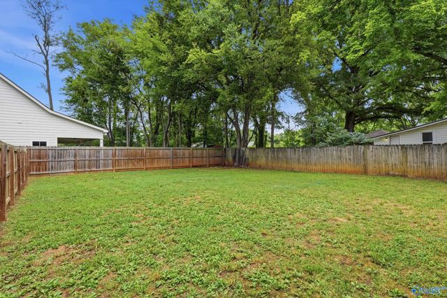 2712 8th Avenue SW, Huntsville, AL 35805