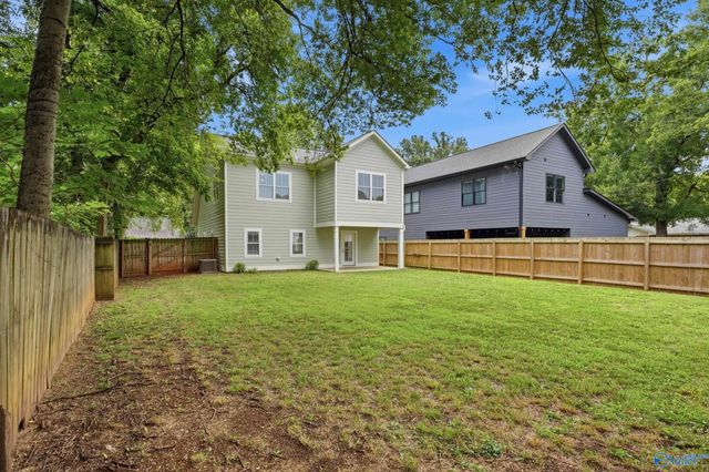 2712 8th Avenue SW, Huntsville, AL 35805