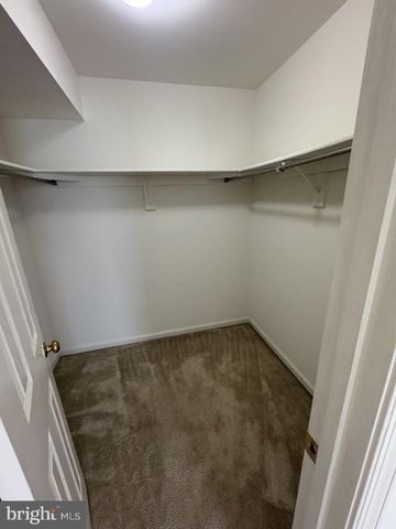 7261 OLDE LANTERN WAY, Springfield, VA 22152