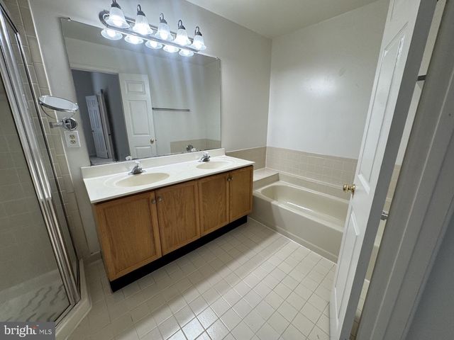 7261 OLDE LANTERN WAY, Springfield, VA 22152