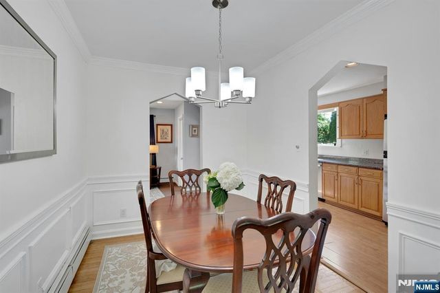 65 E Gramercy Place, Glen Rock, NJ 07452