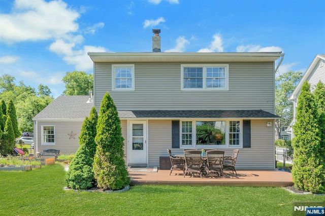 65 E Gramercy Place, Glen Rock, NJ 07452