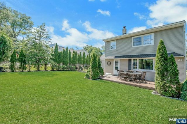 65 E Gramercy Place, Glen Rock, NJ 07452