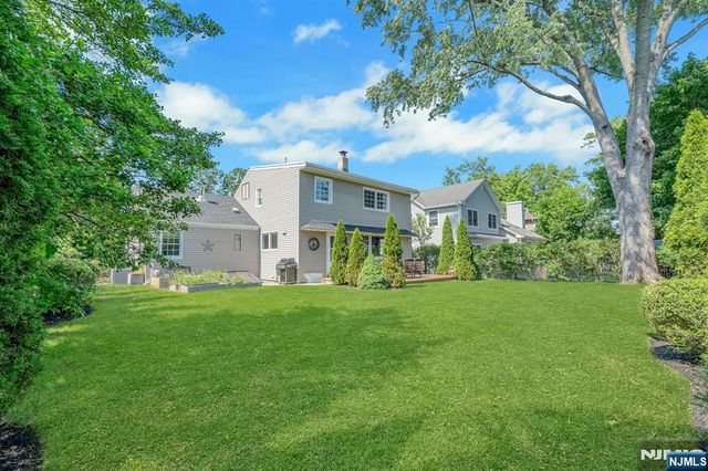 65 E Gramercy Place, Glen Rock, NJ 07452