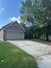 10 Andante Trail Place, Shenandoah, TX 77381