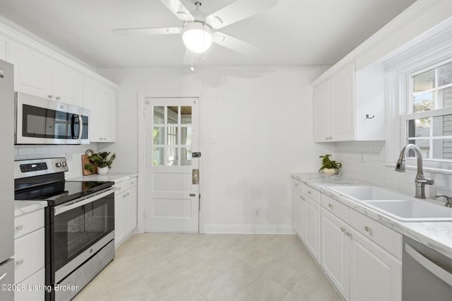 313 Iola Rd, Louisville, KY 40207