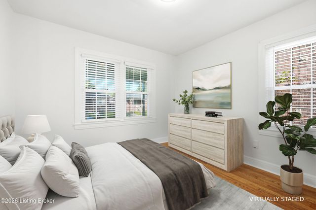 313 Iola Rd, Louisville, KY 40207