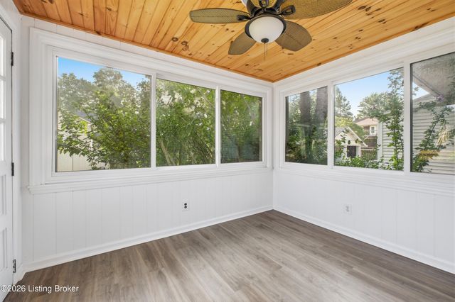 313 Iola Rd, Louisville, KY 40207