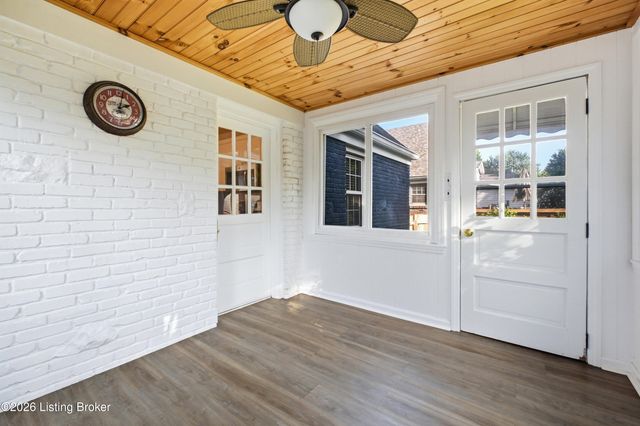 313 Iola Rd, Louisville, KY 40207