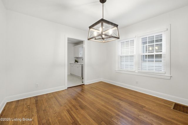 313 Iola Rd, Louisville, KY 40207