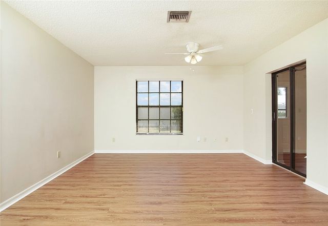 560 W Forest Trail, Vero Beach, FL 32962