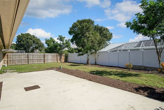 560 W Forest Trail, Vero Beach, FL 32962
