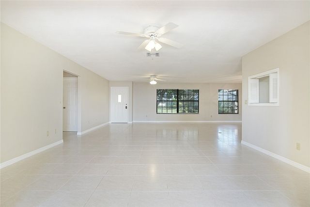 560 W Forest Trail, Vero Beach, FL 32962