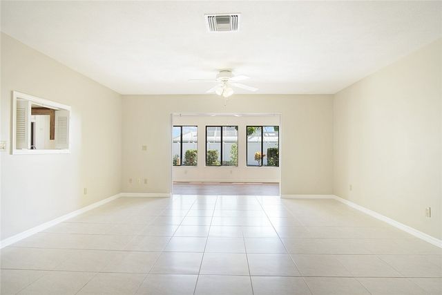 560 W Forest Trail, Vero Beach, FL 32962