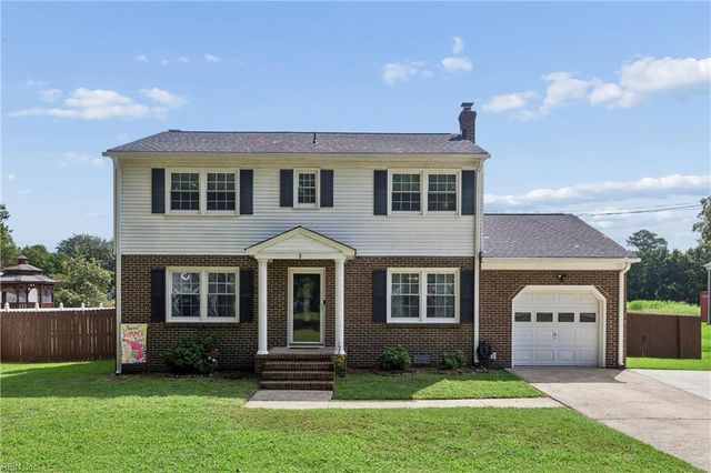 8 Hunts Neck RD, Poquoson, VA 23662