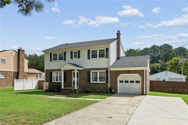 8 Hunts Neck RD, Poquoson, VA 23662