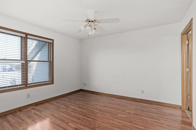 1261 Peninsula Lane, Whitewater, WI 53190