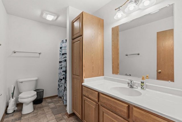 1261 Peninsula Lane, Whitewater, WI 53190