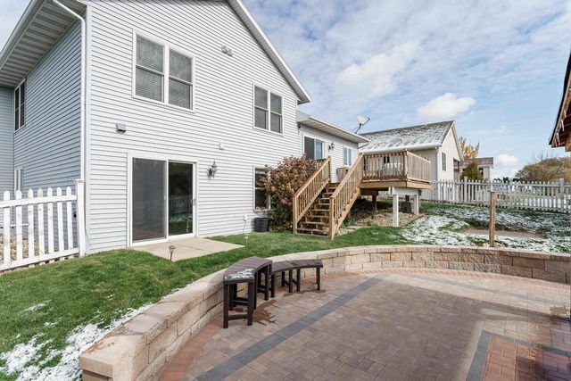1261 Peninsula Lane, Whitewater, WI 53190