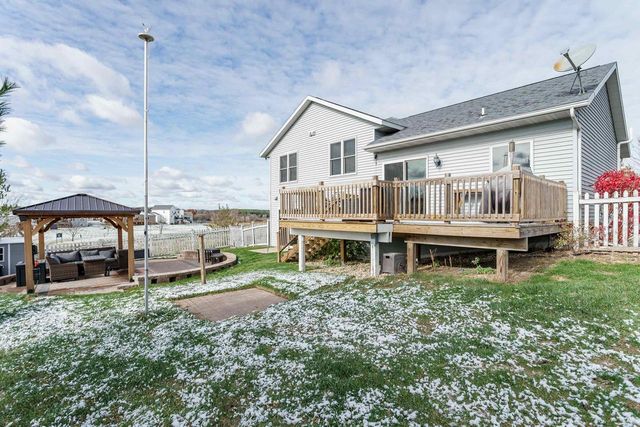 1261 Peninsula Lane, Whitewater, WI 53190