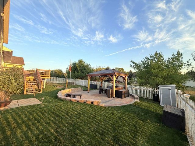 1261 Peninsula Lane, Whitewater, WI 53190