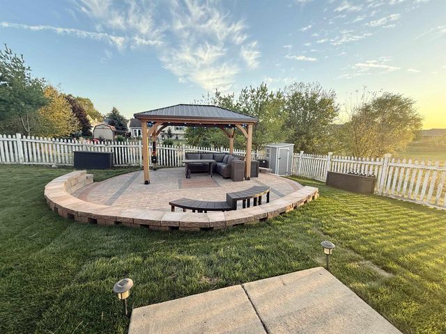 1261 Peninsula Lane, Whitewater, WI 53190