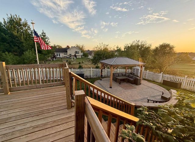 1261 Peninsula Lane, Whitewater, WI 53190