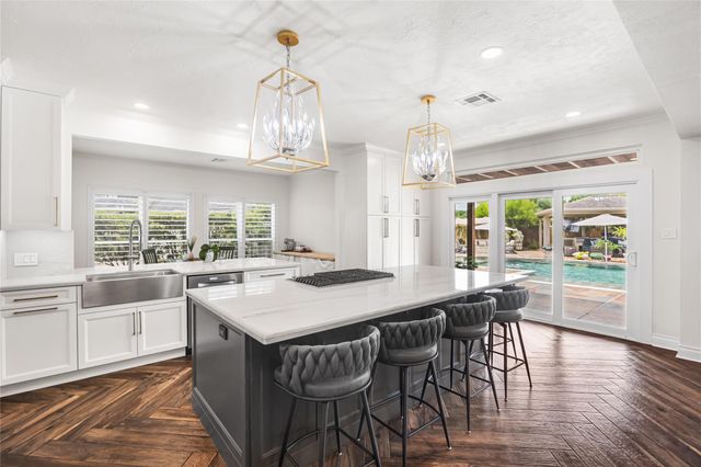 8603 Magnolia Forest Drive, Sugar Land, TX 77479