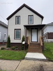1616 Morton AVENUE, Racine, WI 53403