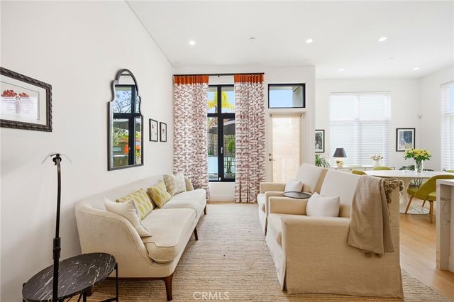 399 E Del Mar Blvd 103, Pasadena, CA 91101