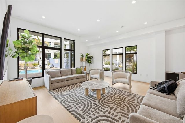 399 E Del Mar Blvd 103, Pasadena, CA 91101