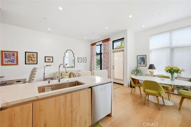 399 E Del Mar Blvd 103, Pasadena, CA 91101